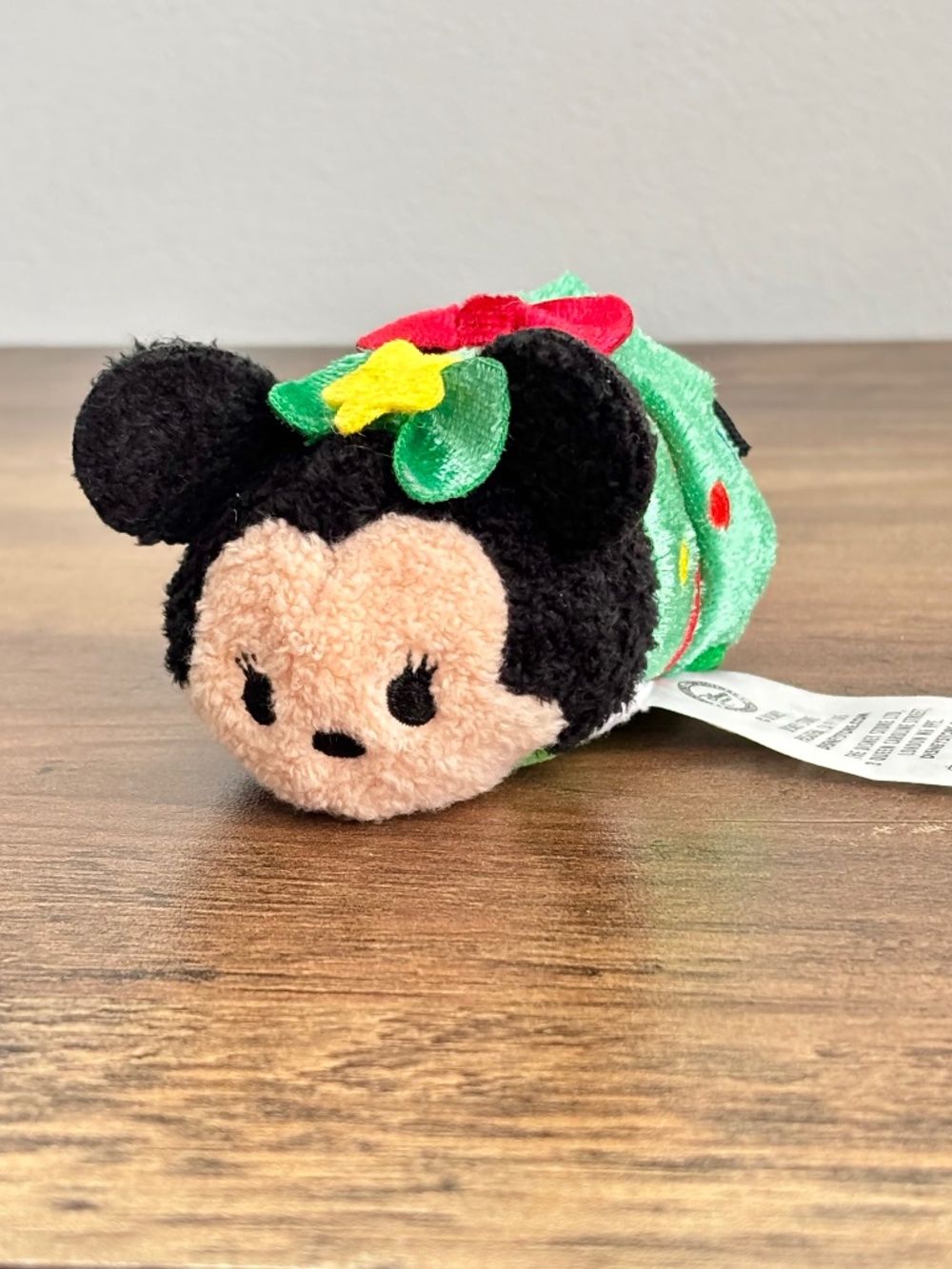 Disney Store Tsum Tsum Minnie Mouse Christmas Tree Holiday Plush Toy AUTHENTIC
